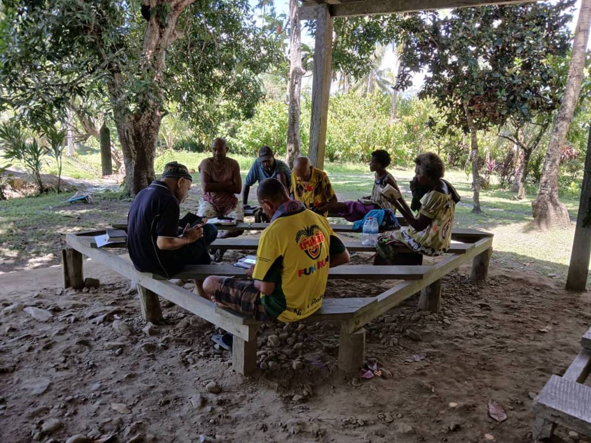 Wampur community checking translations.